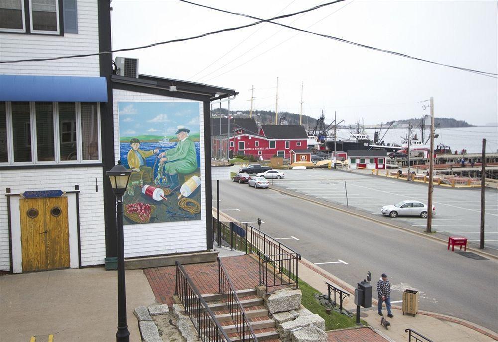 Brigantine Inn Lunenburg Exterior photo